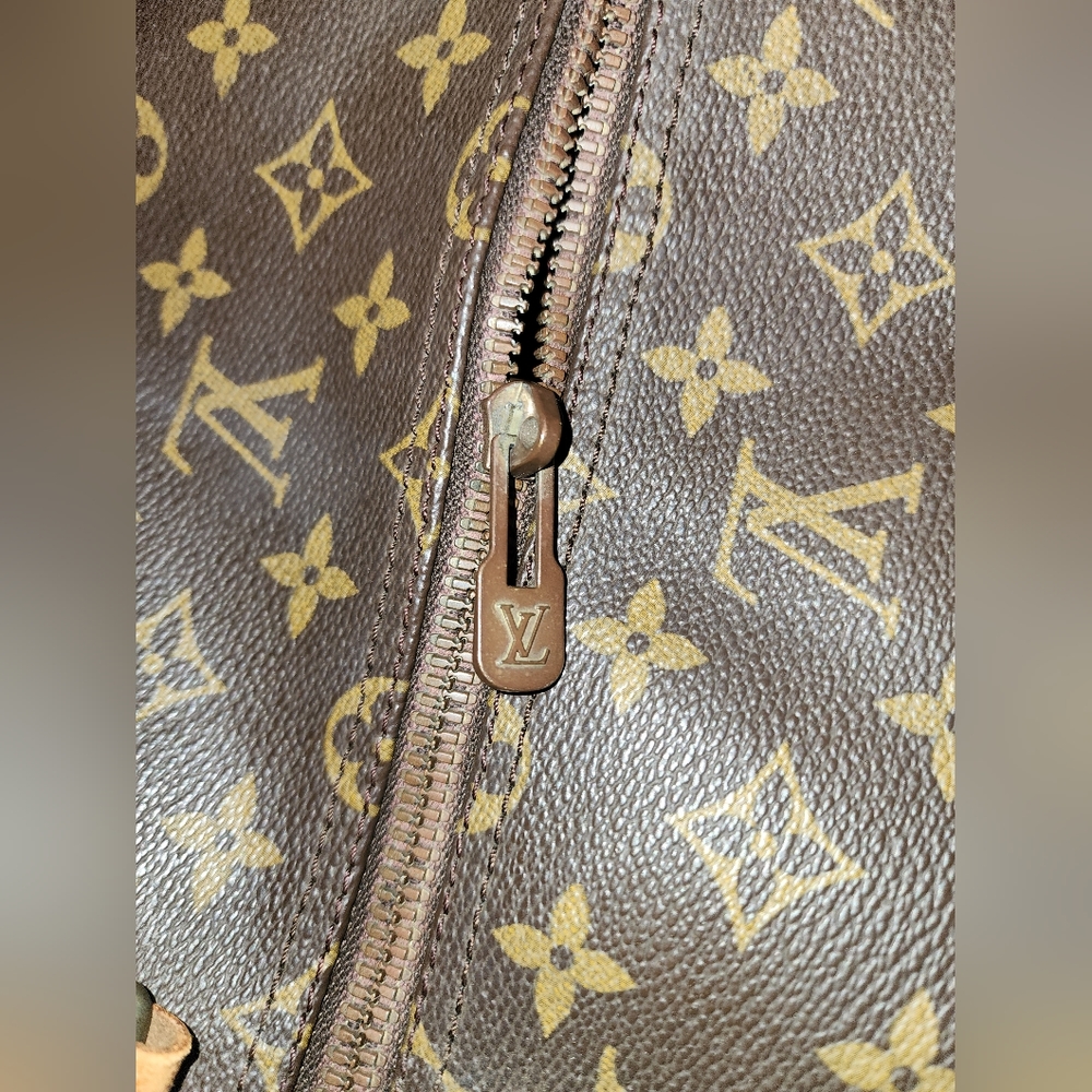 Authentic Louis Vuitton Keepall 55 Bandouliere - Picture 4 of 14